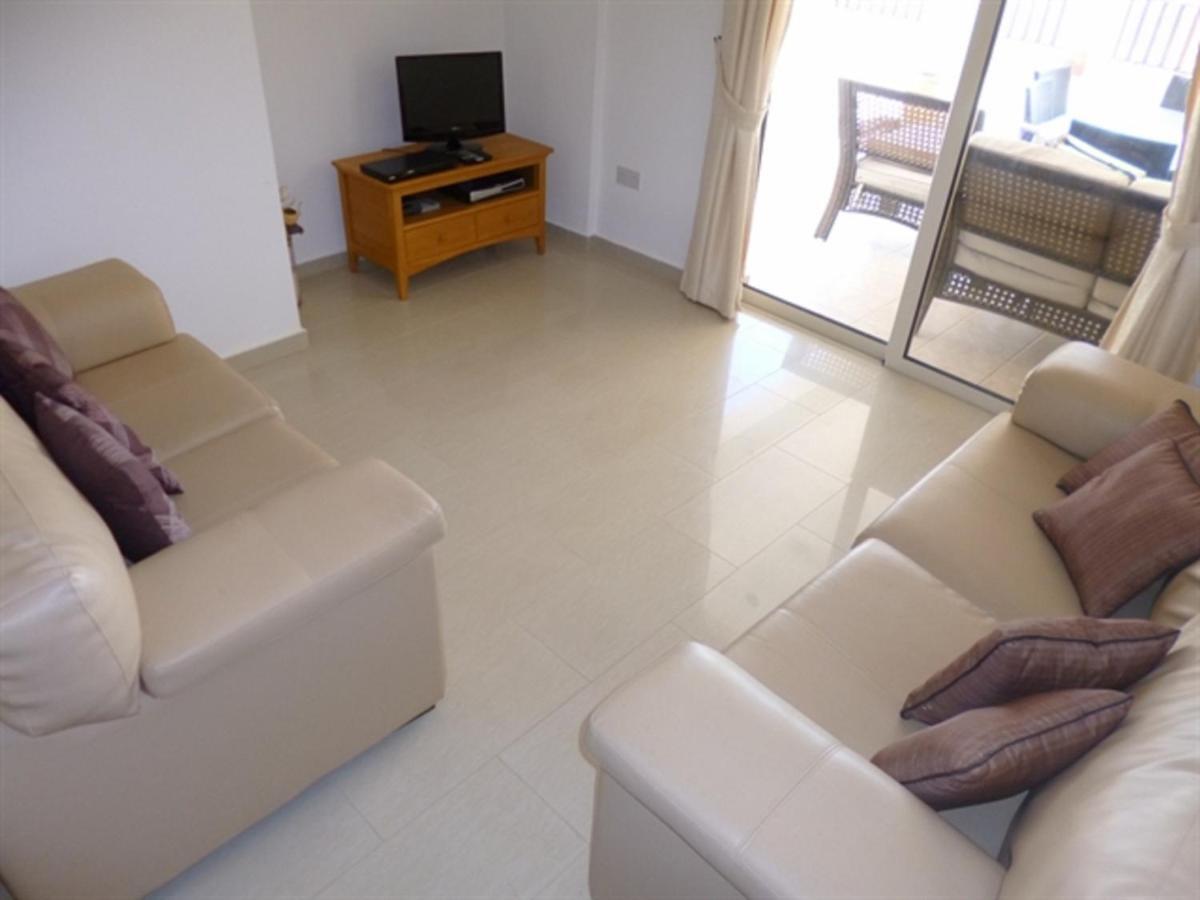 Apartment First Floor 2 Bedroom Apartment, Large Balcony, Amazing Sea Views, Communal Pool Peyia